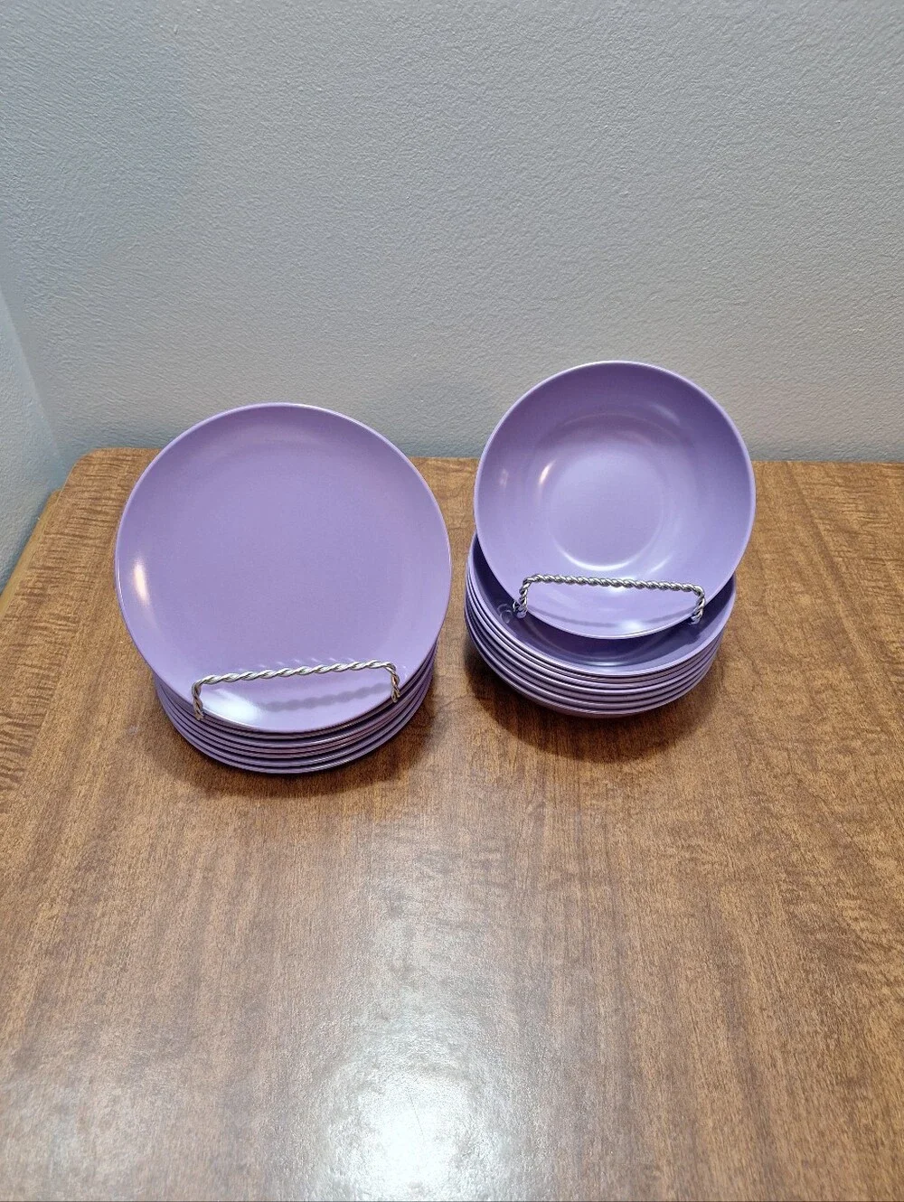 Vtg MCM Retro Purple Lilac Melmac Melamine 16 Pieces 8 Bowls 8 Dessert Plates